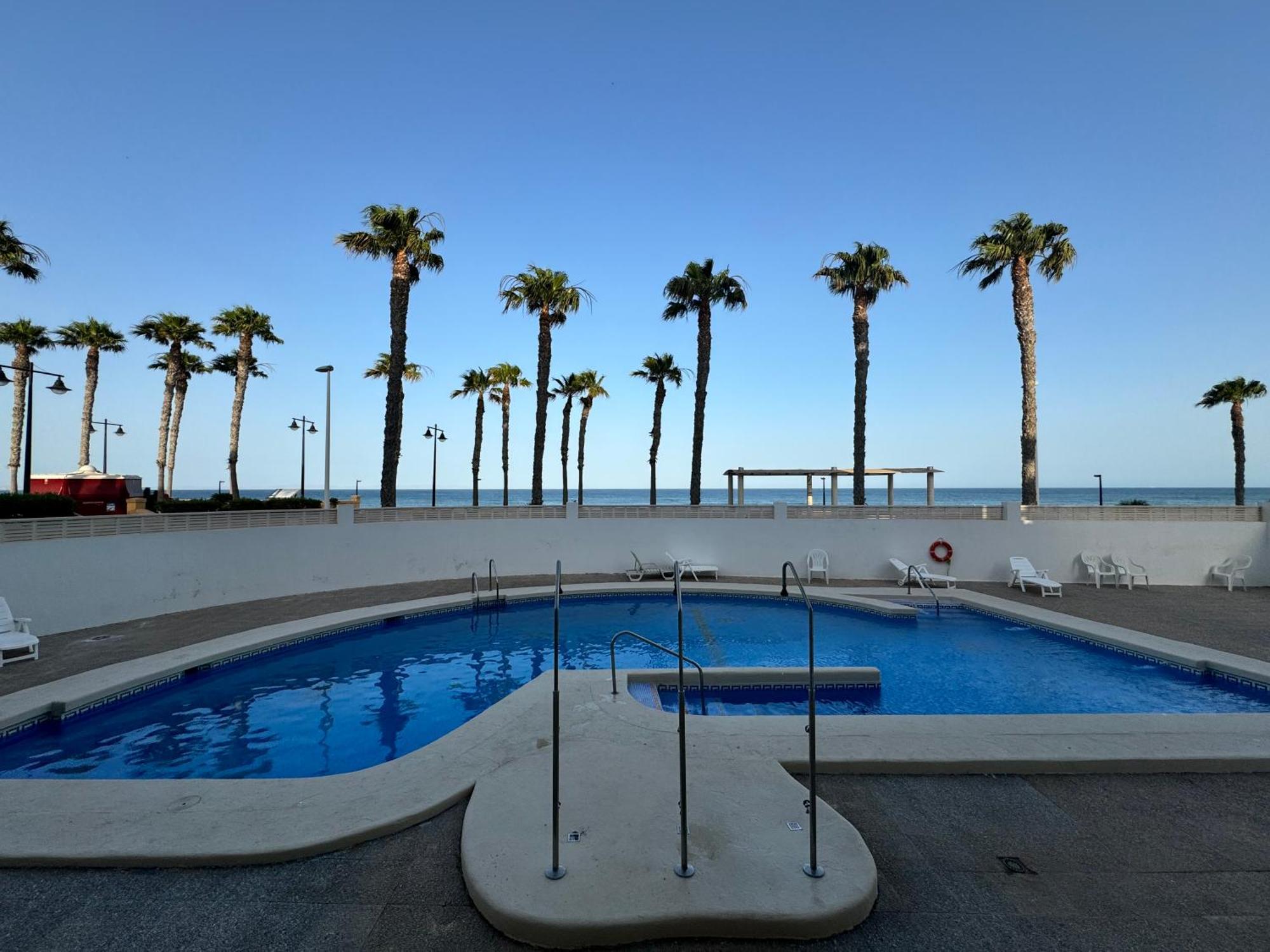 Apartamento En Primera Linea De Playa Рокетас-де-Мар Екстер'єр фото